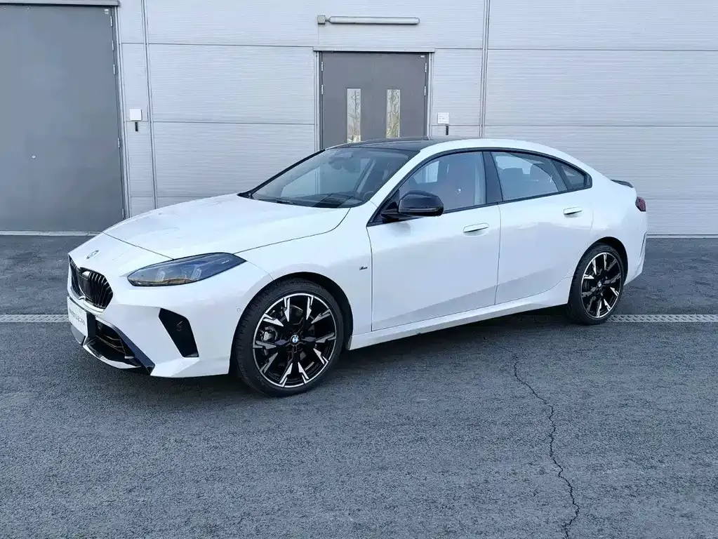 BMW 2 Series — фото 1