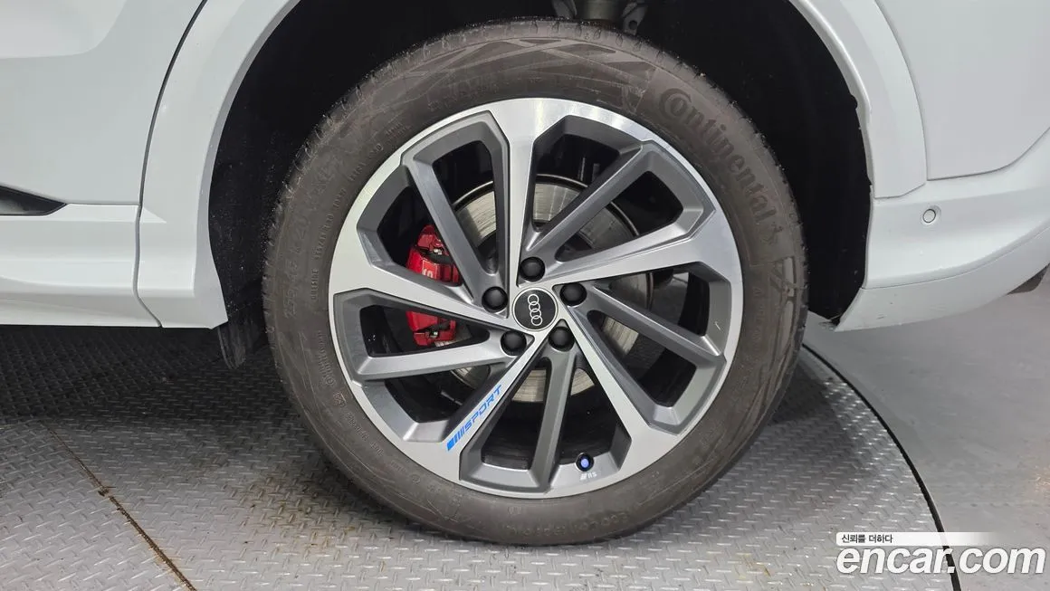 Audi Q5 2025 из KR, фото 4