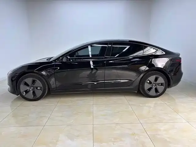 Tesla Model 3 — фото 3