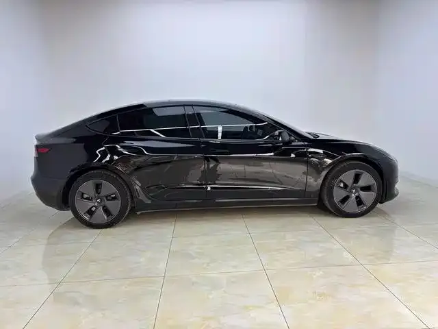 Tesla Model 3 — фото 4
