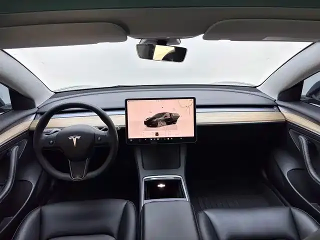Tesla Model 3 — фото 6