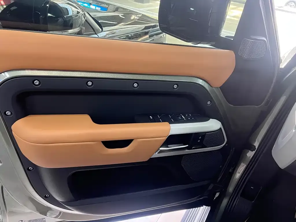 Land Rover Defender 2023 из CN, фото 6