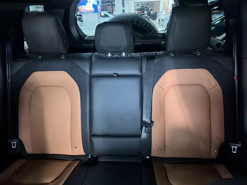 Land Rover Defender 2023 из CN, фото 2