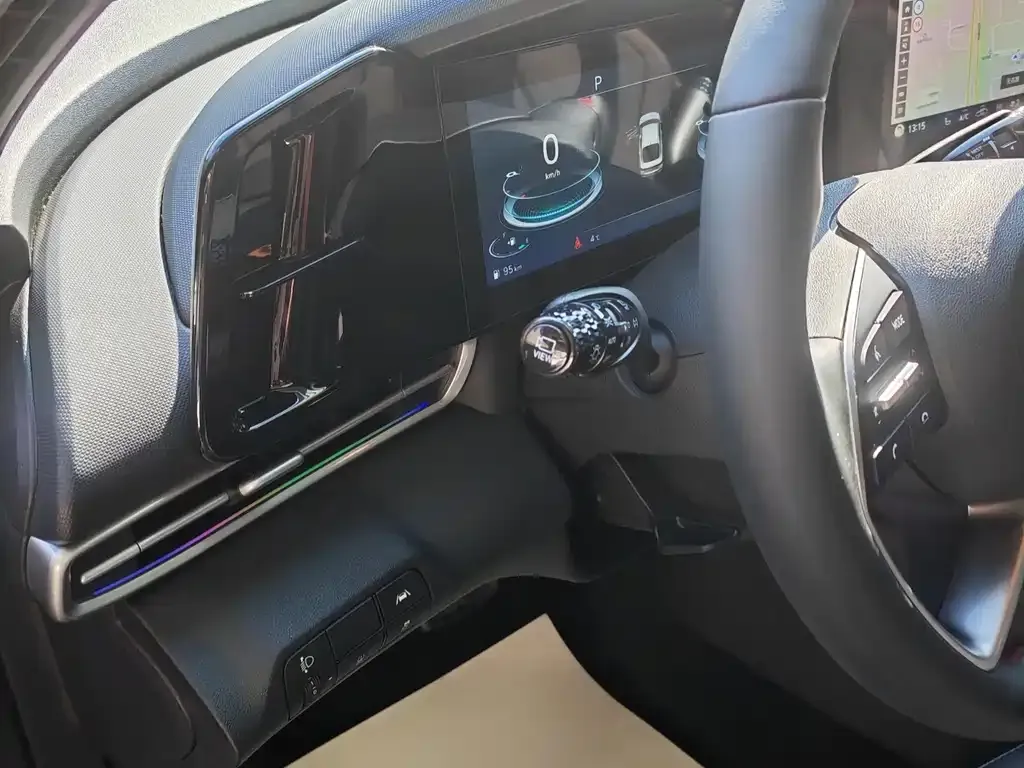 Hyundai Elantra 2023 из CN, фото 4