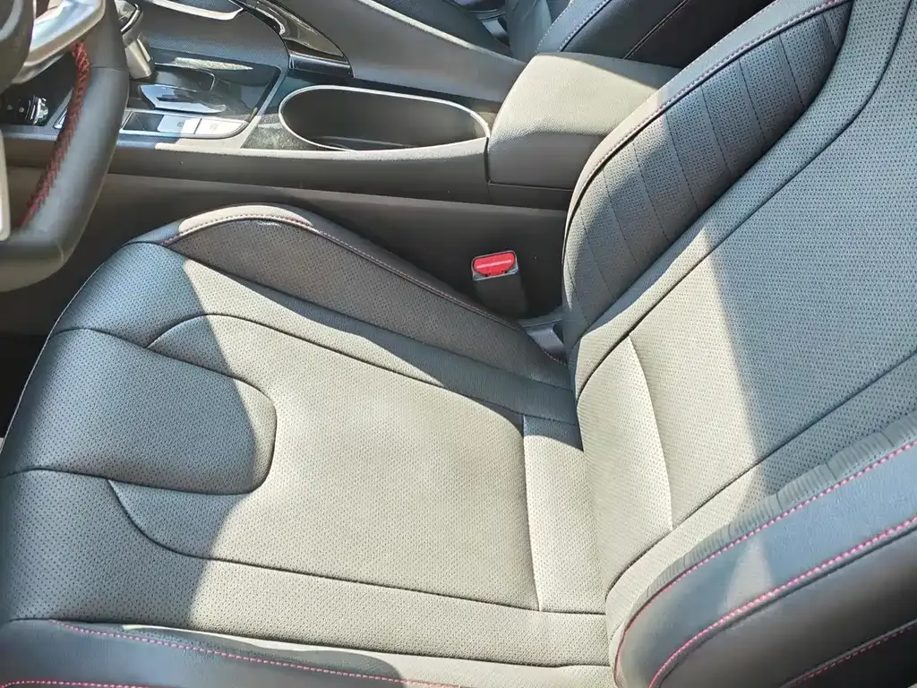 Hyundai Elantra 2023 из CN, фото 9