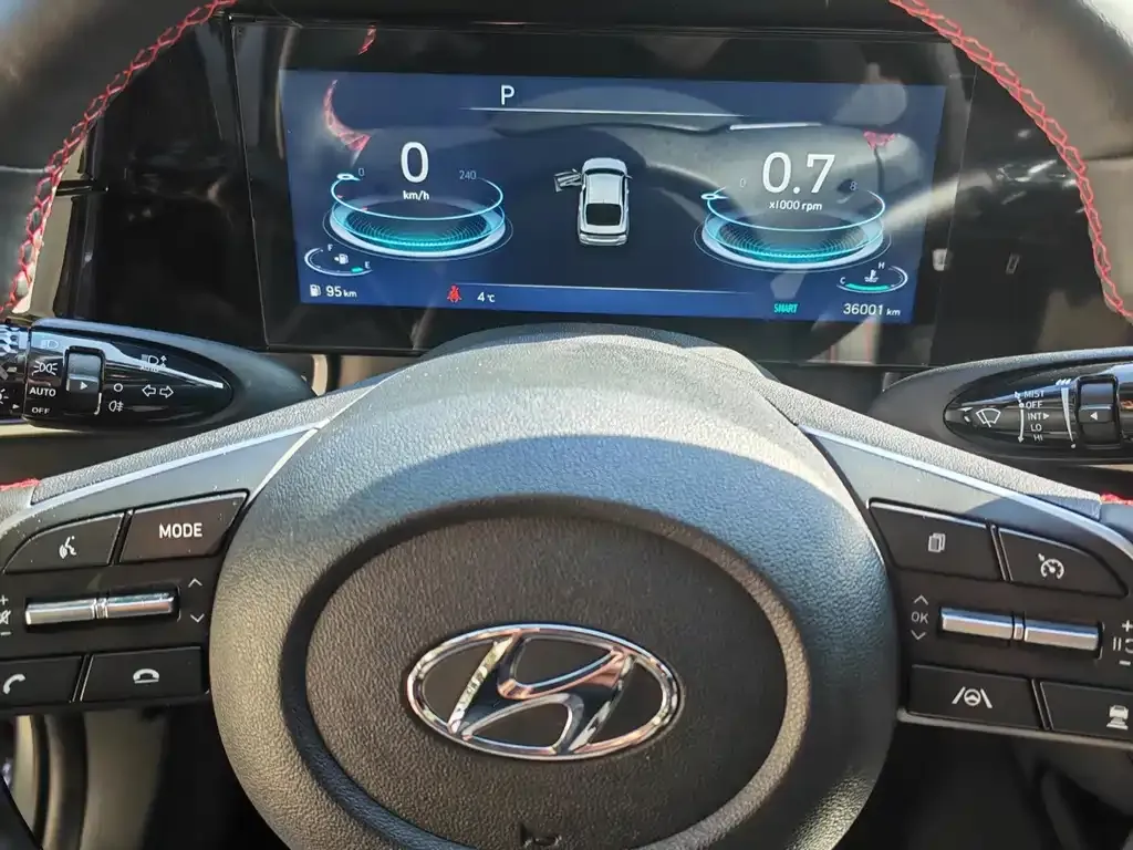 Hyundai Elantra 2023 из CN, фото 8