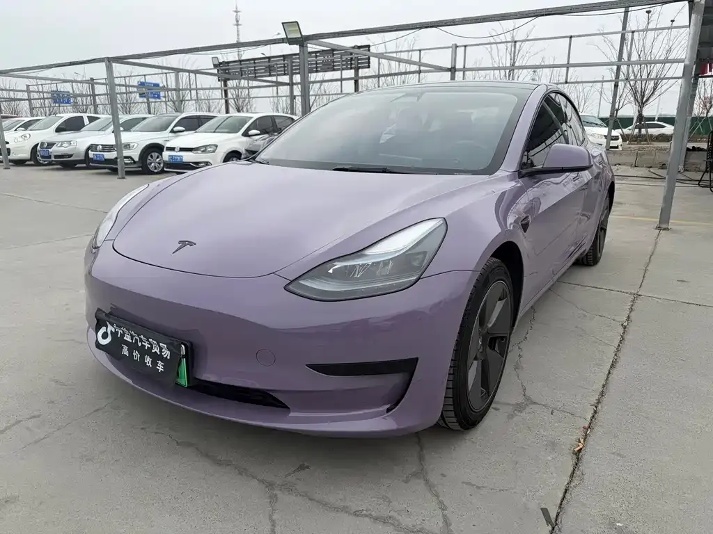 Tesla Model 3 — фото 1
