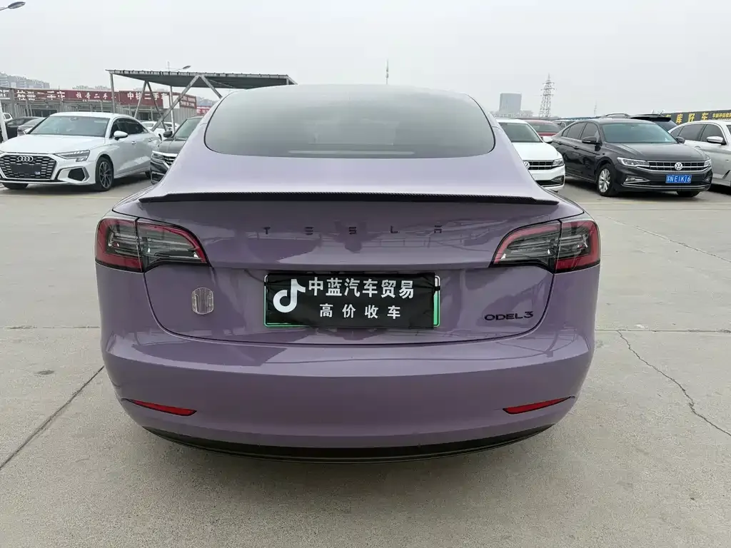 Tesla Model 3 — фото 10