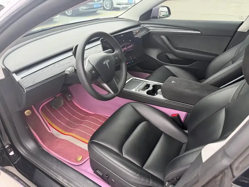 Tesla Model 3 — фото 4