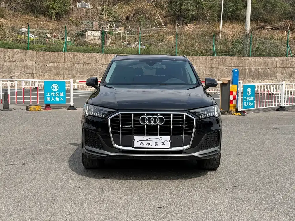 Audi Q7 2024 из CN, фото 6