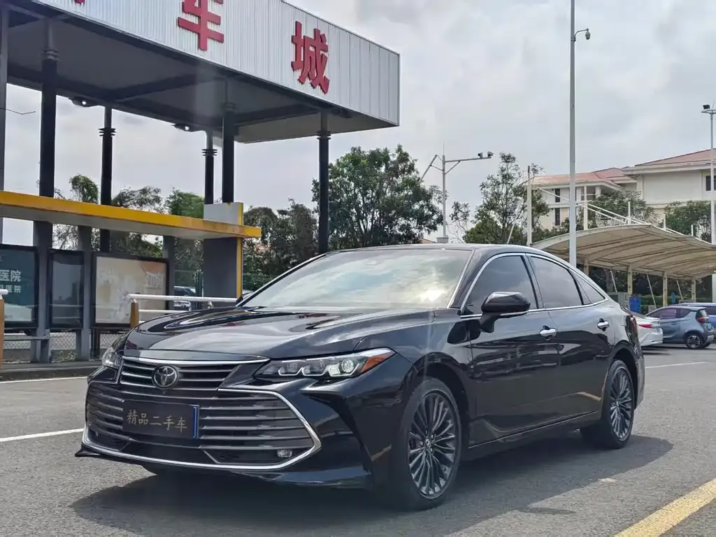Toyota Avalon 2022 из CN, фото 1