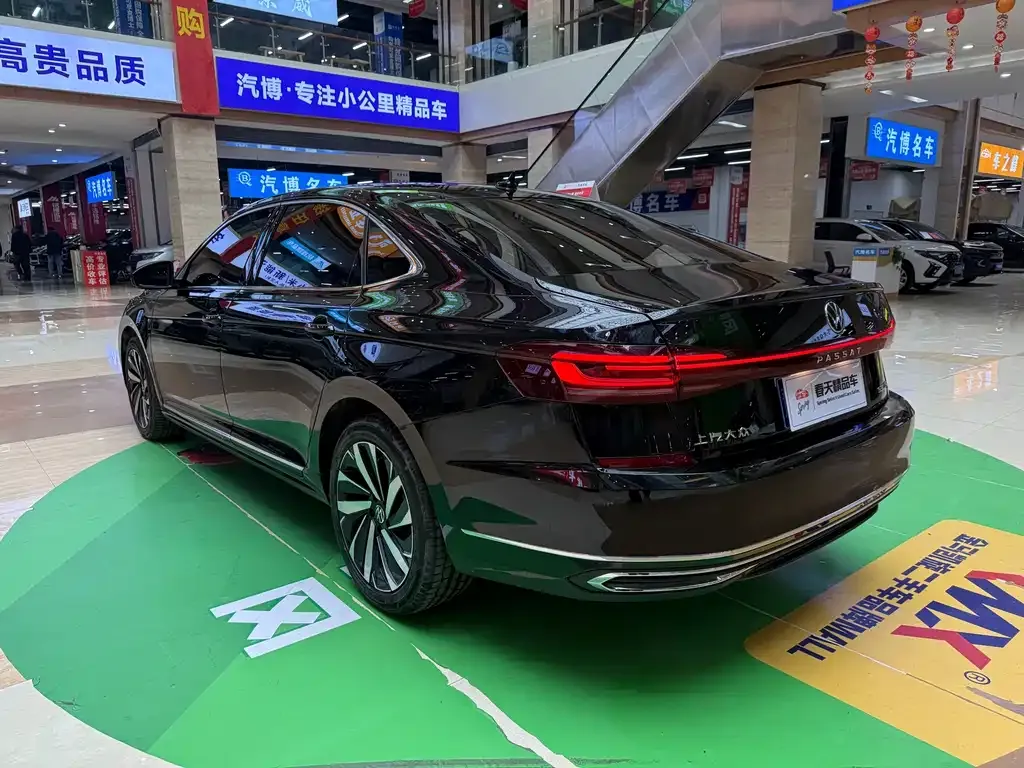Volkswagen Passat — фото 9