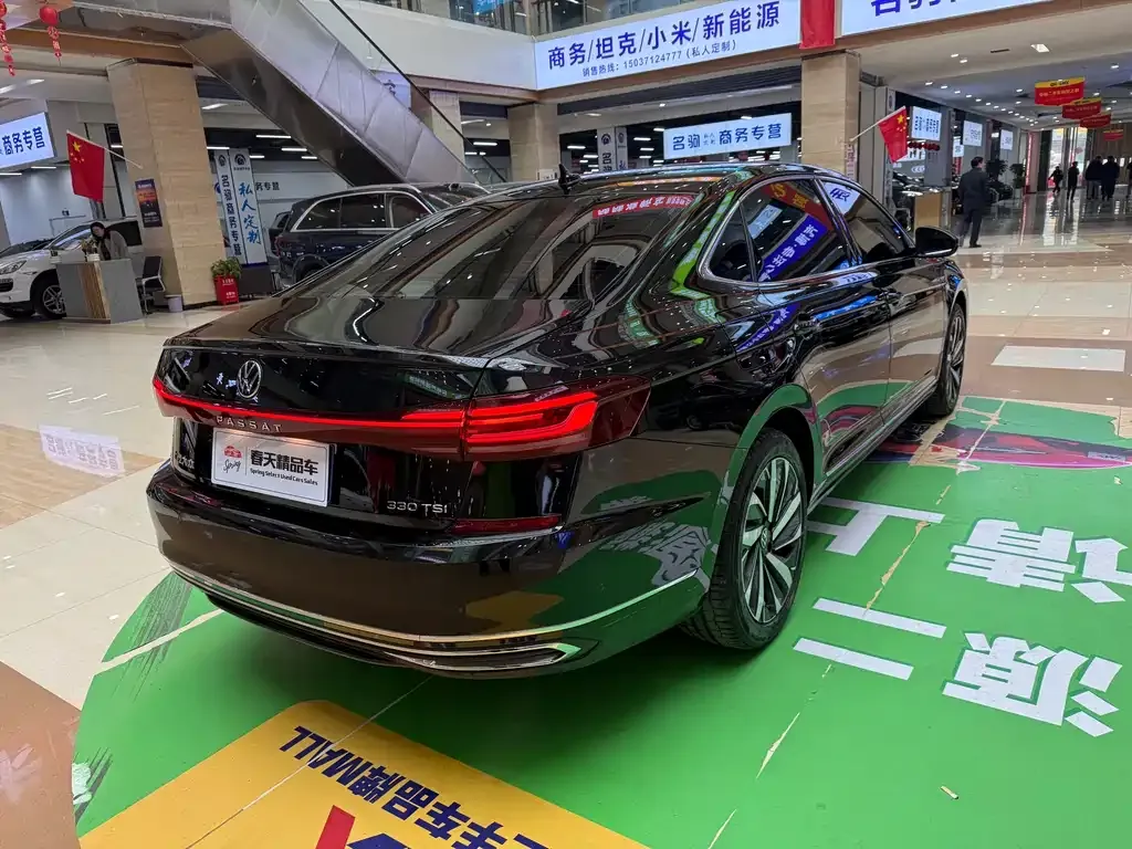 Volkswagen Passat — фото 7