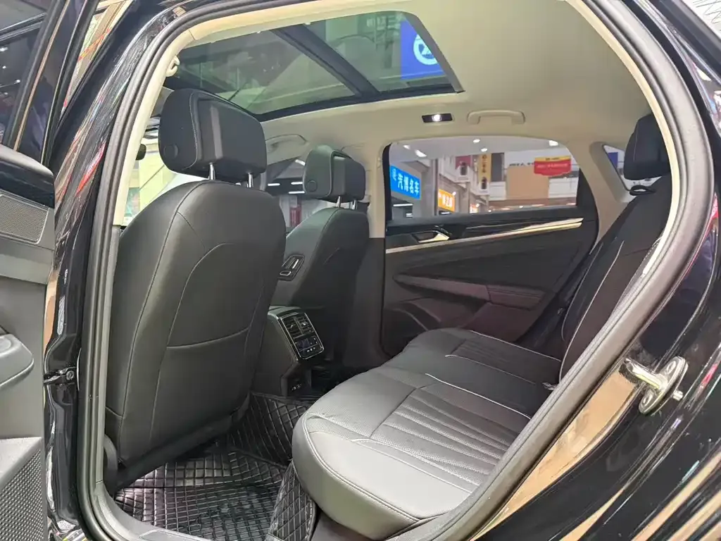 Volkswagen Passat — фото 4