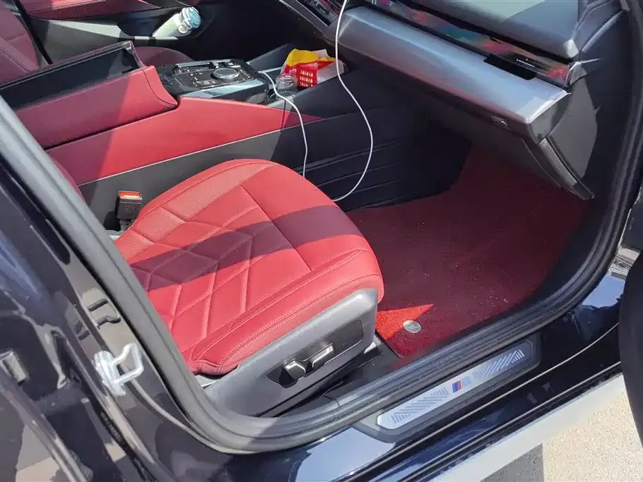 BMW 5 Series — фото 10