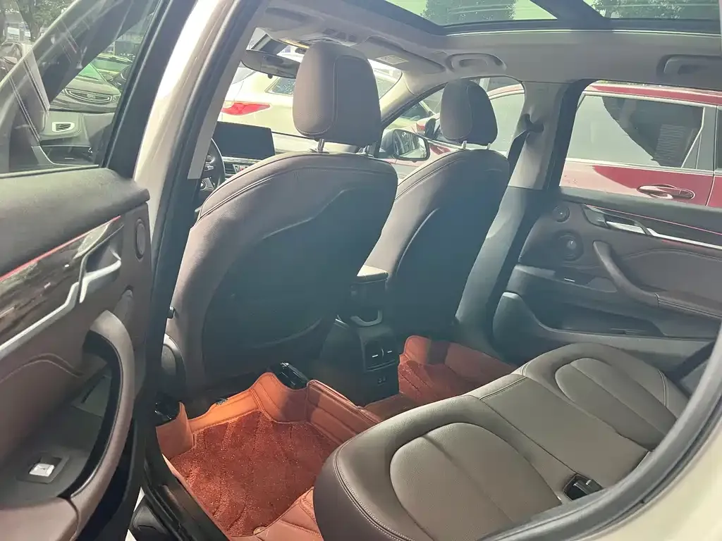 BMW X1 2021 из CN, фото 2