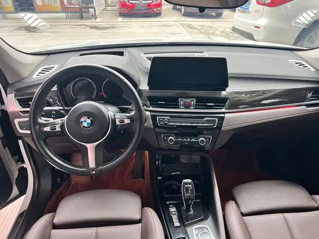 BMW X1 2021 из CN, фото 10