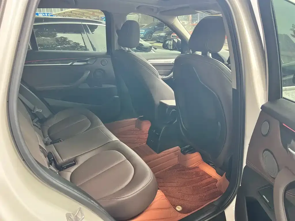 BMW X1 2021 из CN, фото 4