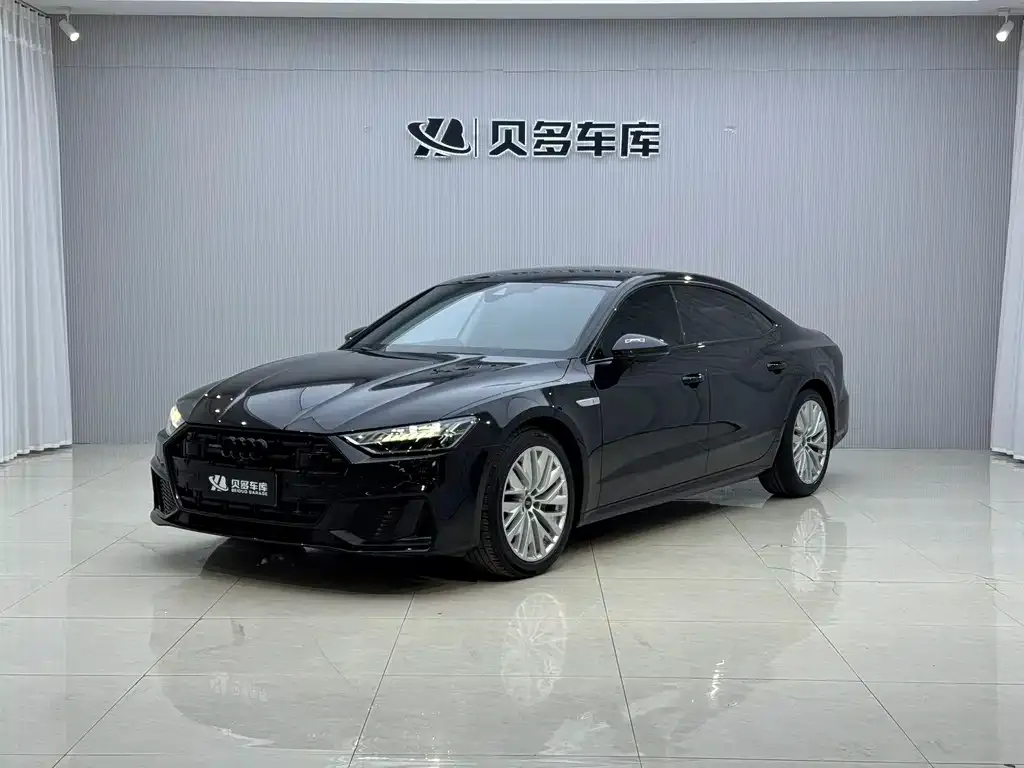 Audi A7L — фото 1