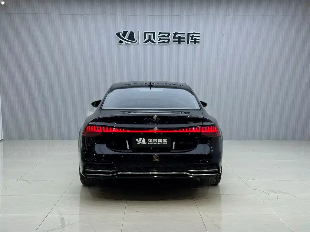 Audi A7L — фото 10