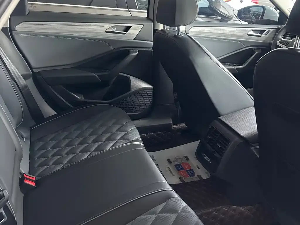 Volkswagen Sagitar 2023 из CN, фото 9