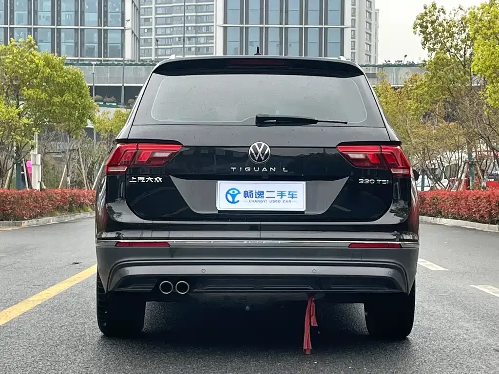 Volkswagen Tiguan L — фото 2
