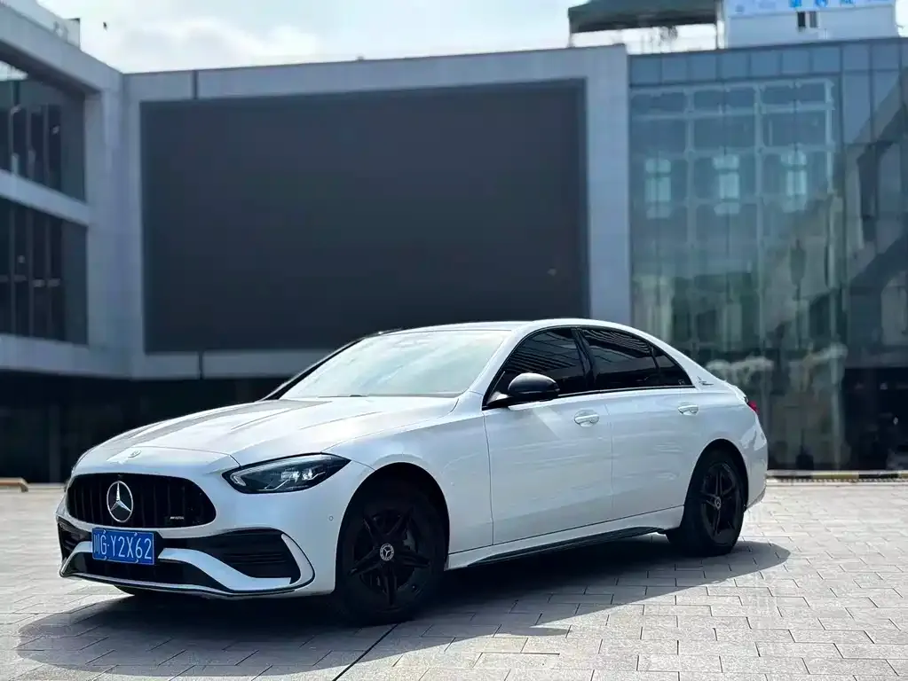 Mercedes-Benz C-Class — фото 1