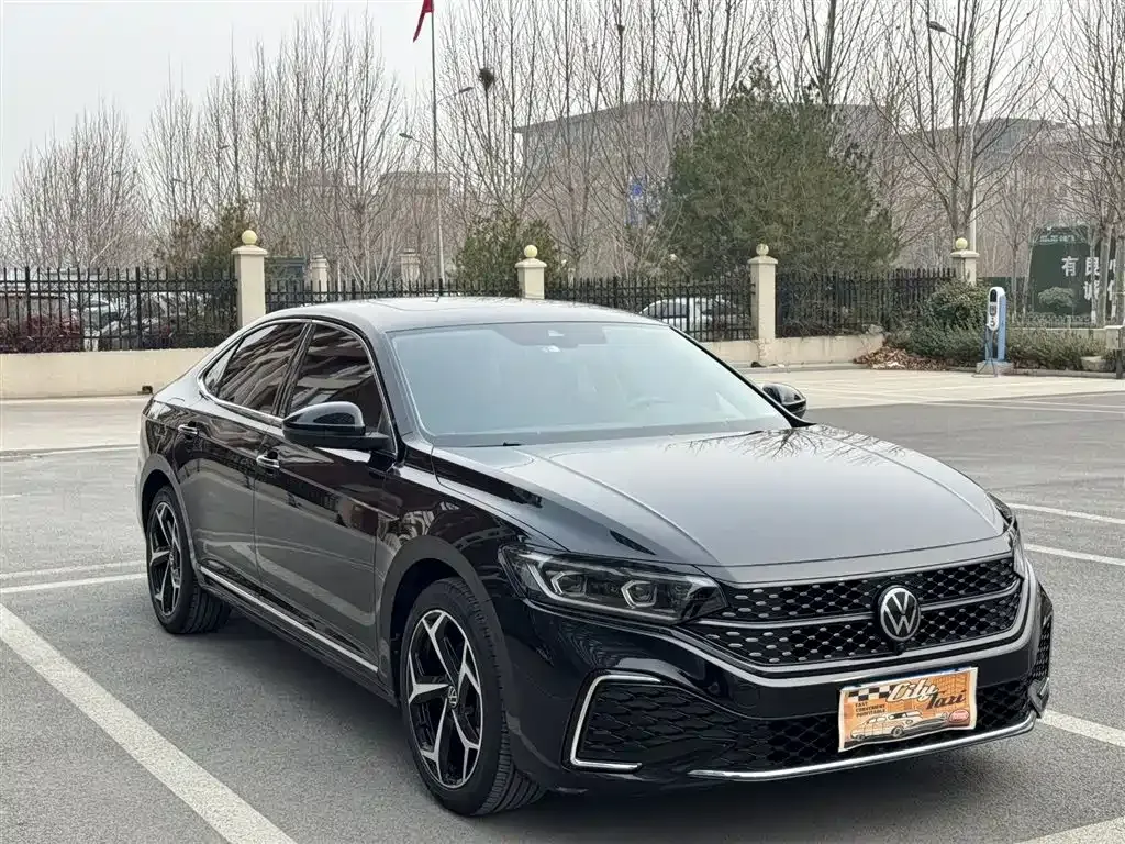 Volkswagen Passat — фото 8