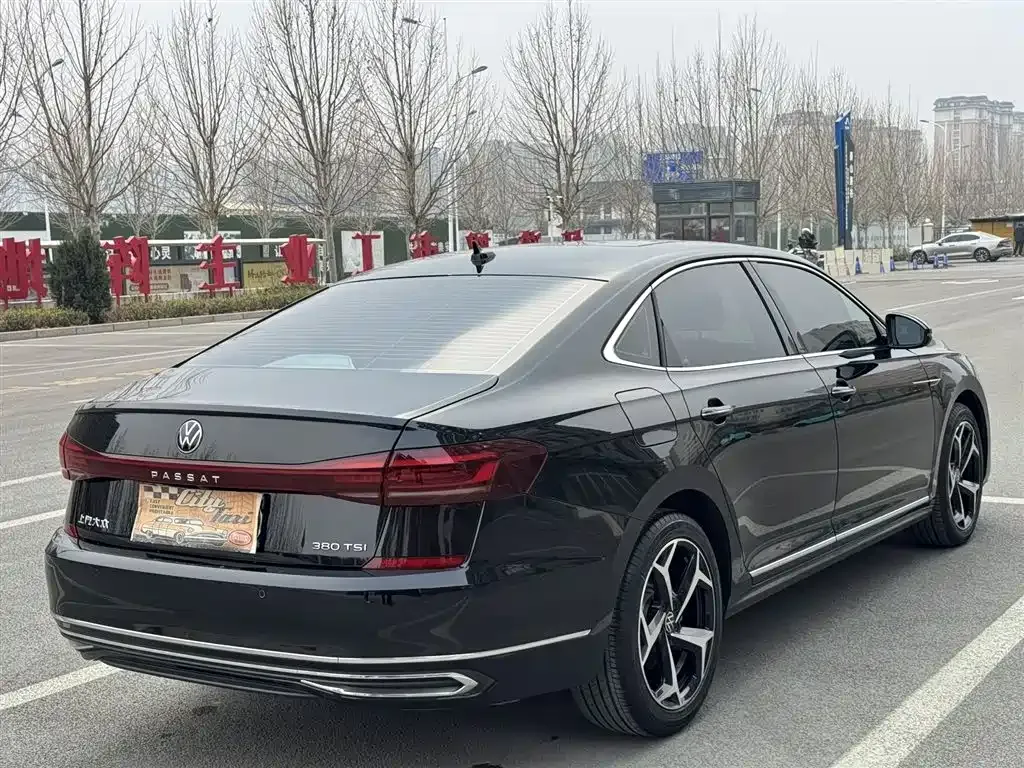 Volkswagen Passat — фото 9