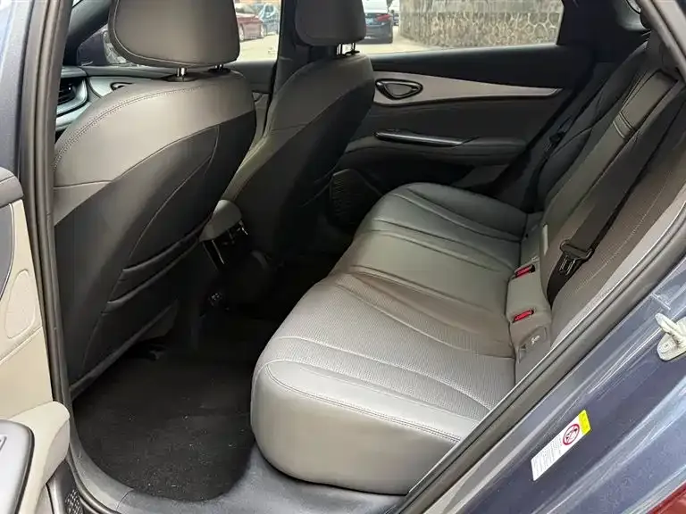BYD Seal 07 DM-i — фото 4