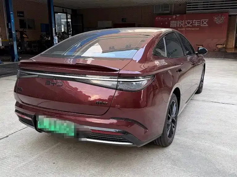 BYD Seal 07 DM-i — фото 2