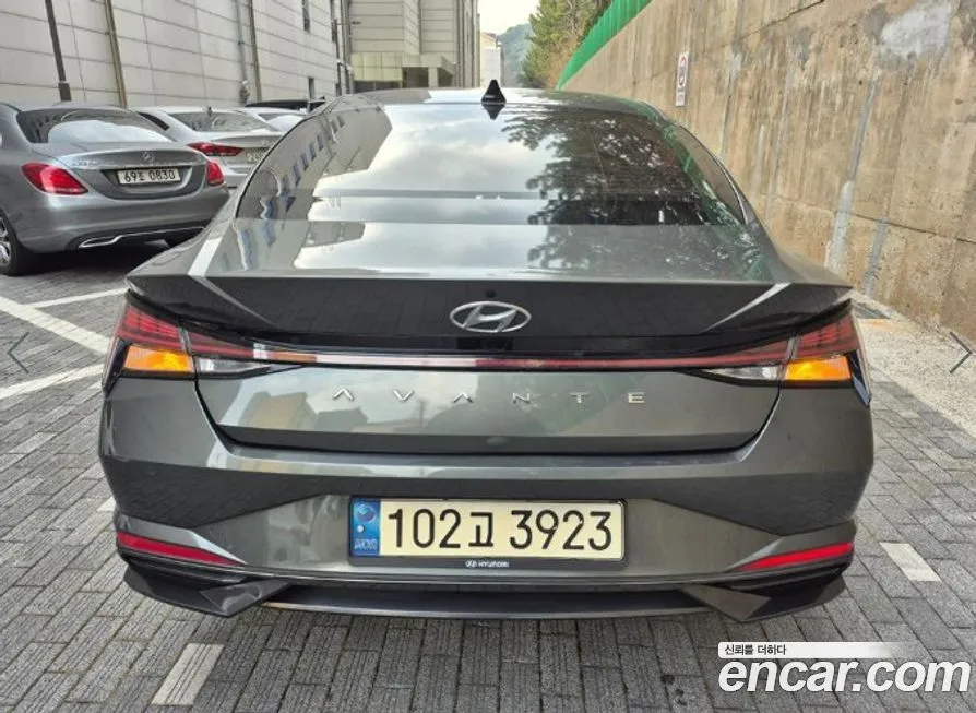 Hyundai AVANTE — фото 1