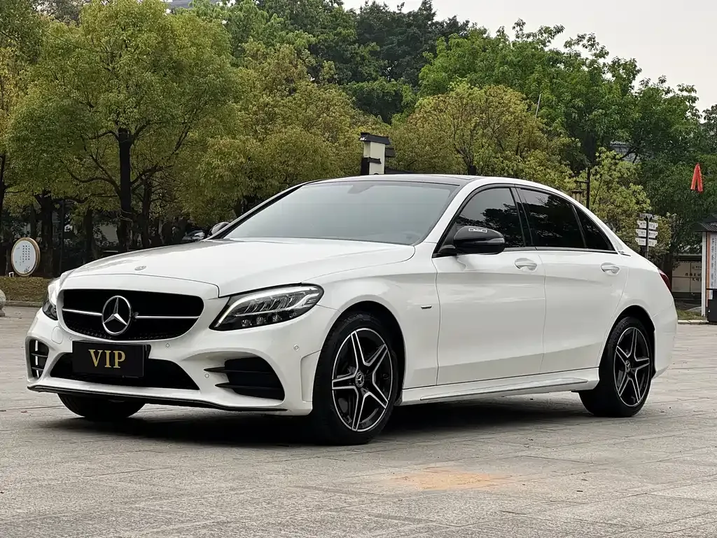 Mercedes-Benz C-Class — фото 1