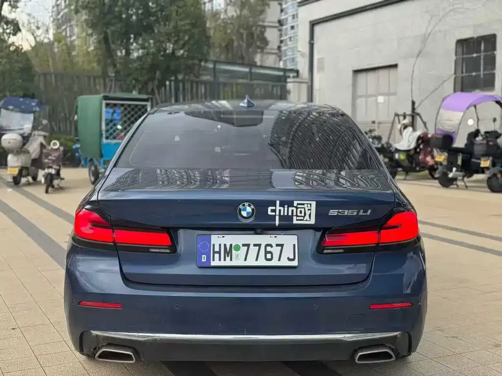BMW 5 Series — фото 4