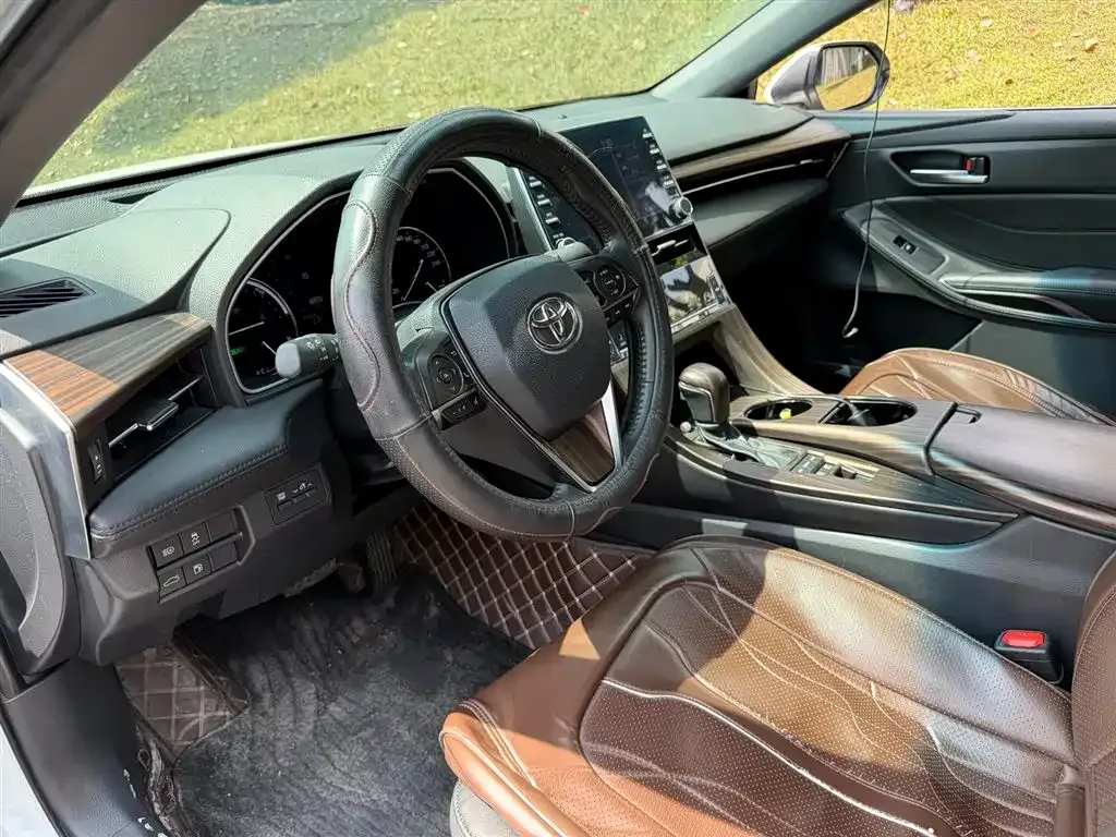 Toyota Avalon — фото 10