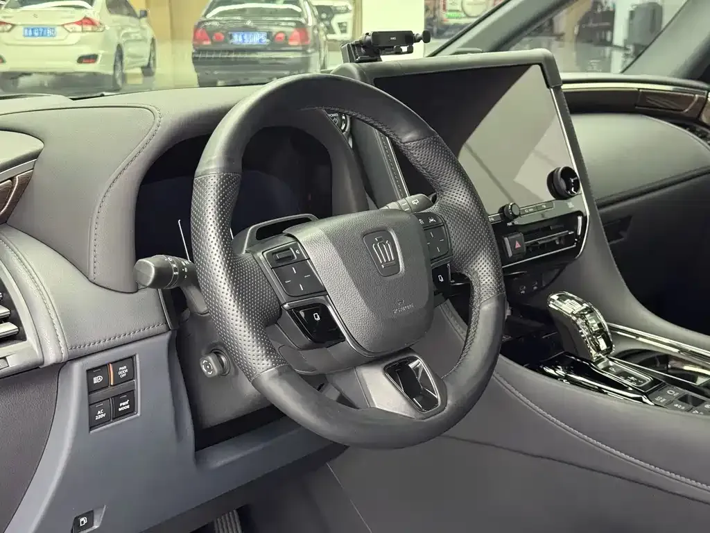 Toyota Vellfire 2024 из CN, фото 9
