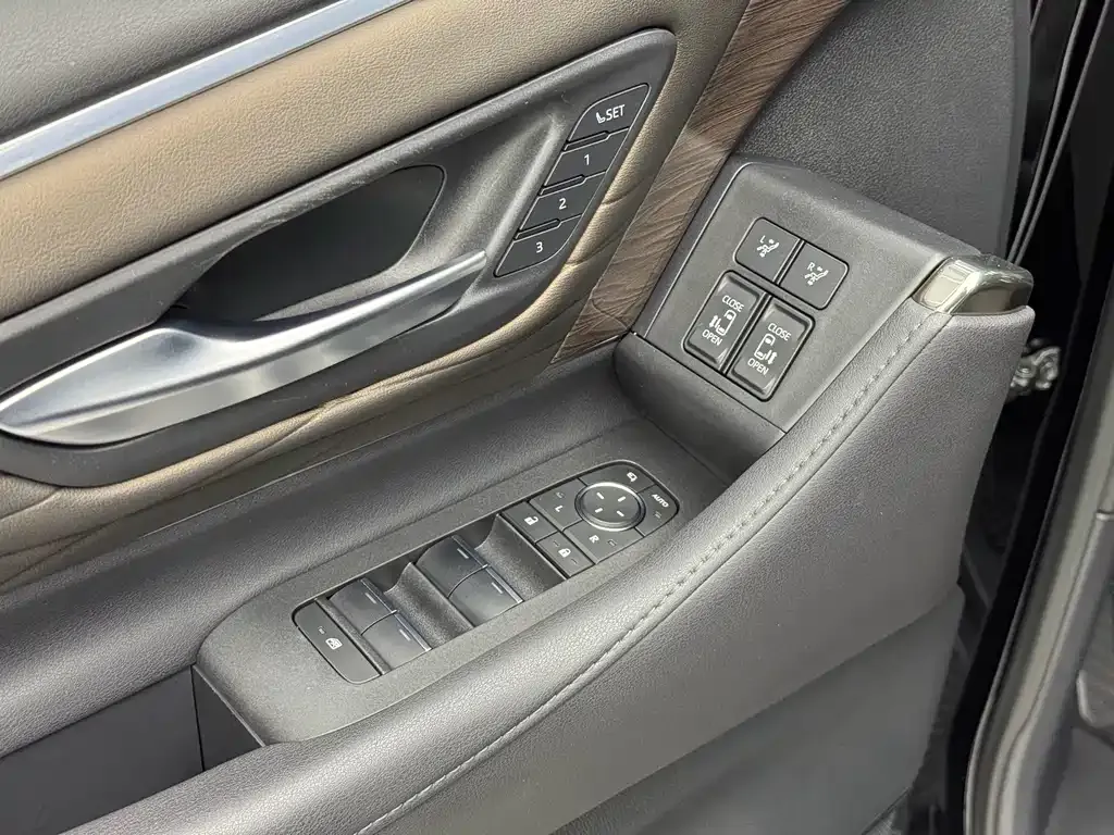 Toyota Vellfire 2024 из CN, фото 6