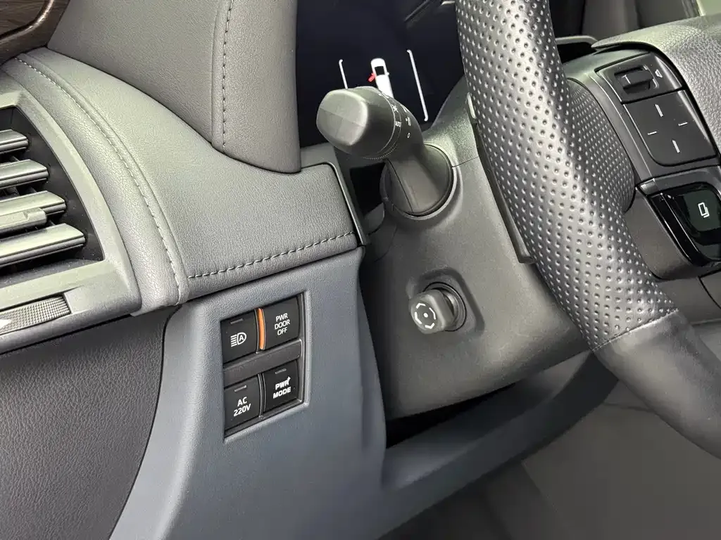 Toyota Vellfire 2024 из CN, фото 8