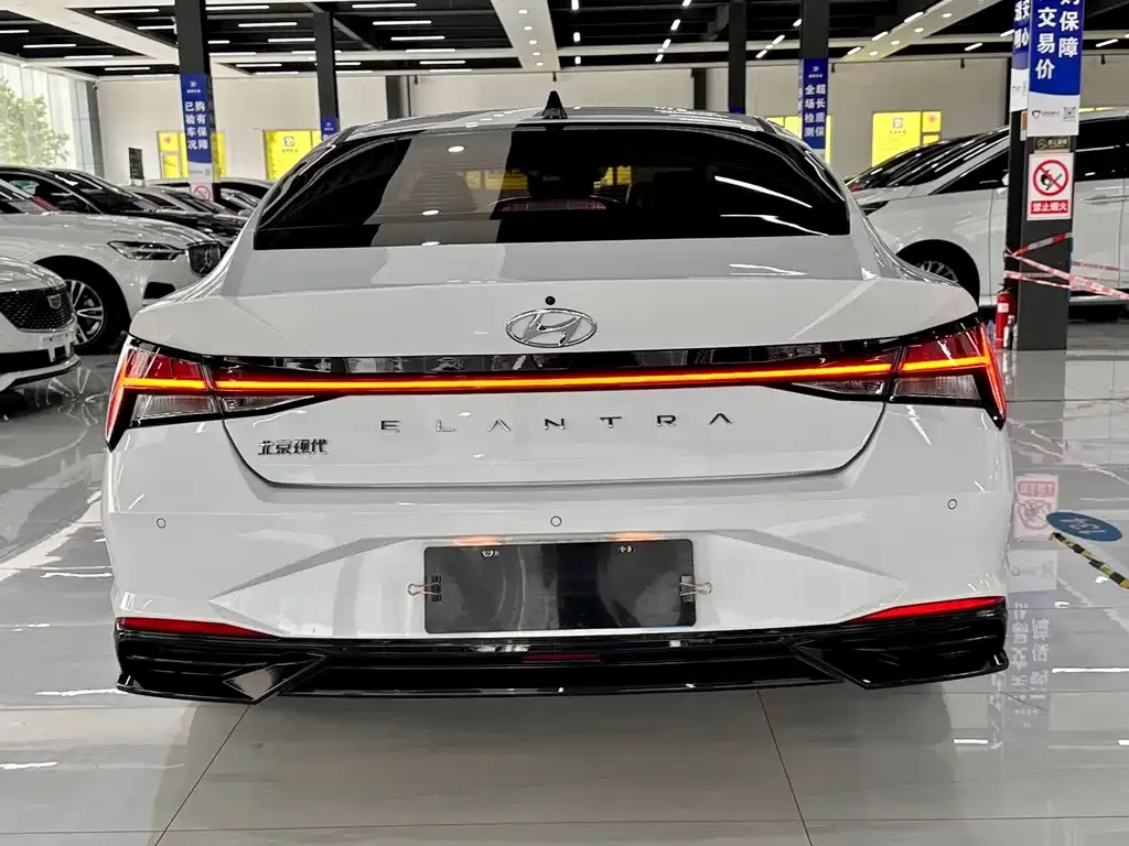 Hyundai Elantra 2022 из CN, фото 7
