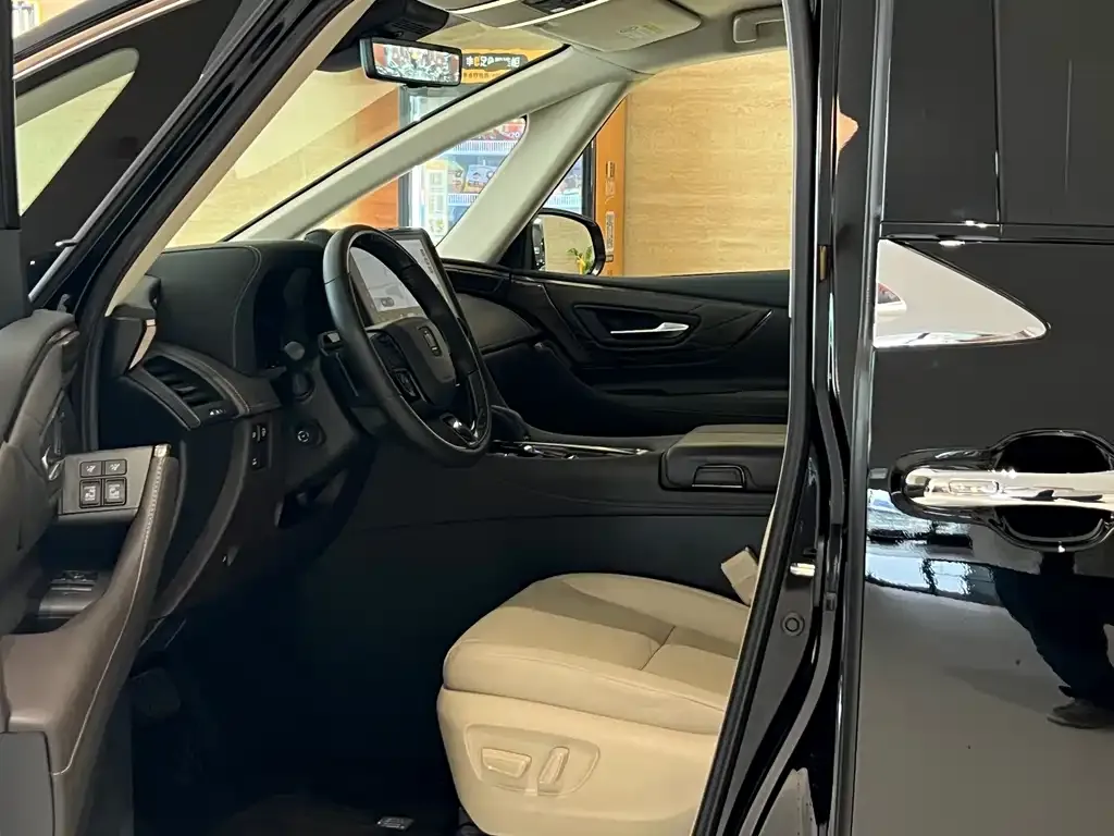 Toyota Vellfire 2024 из CN, фото 4