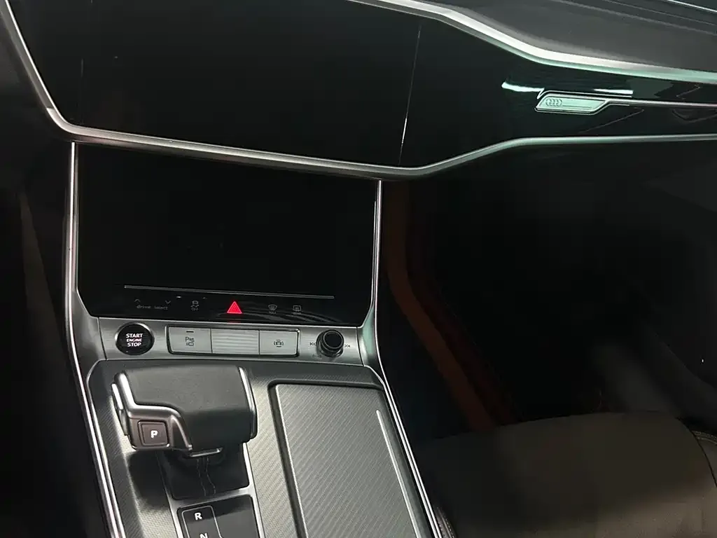 Audi A7L 2026 из CN, фото 6