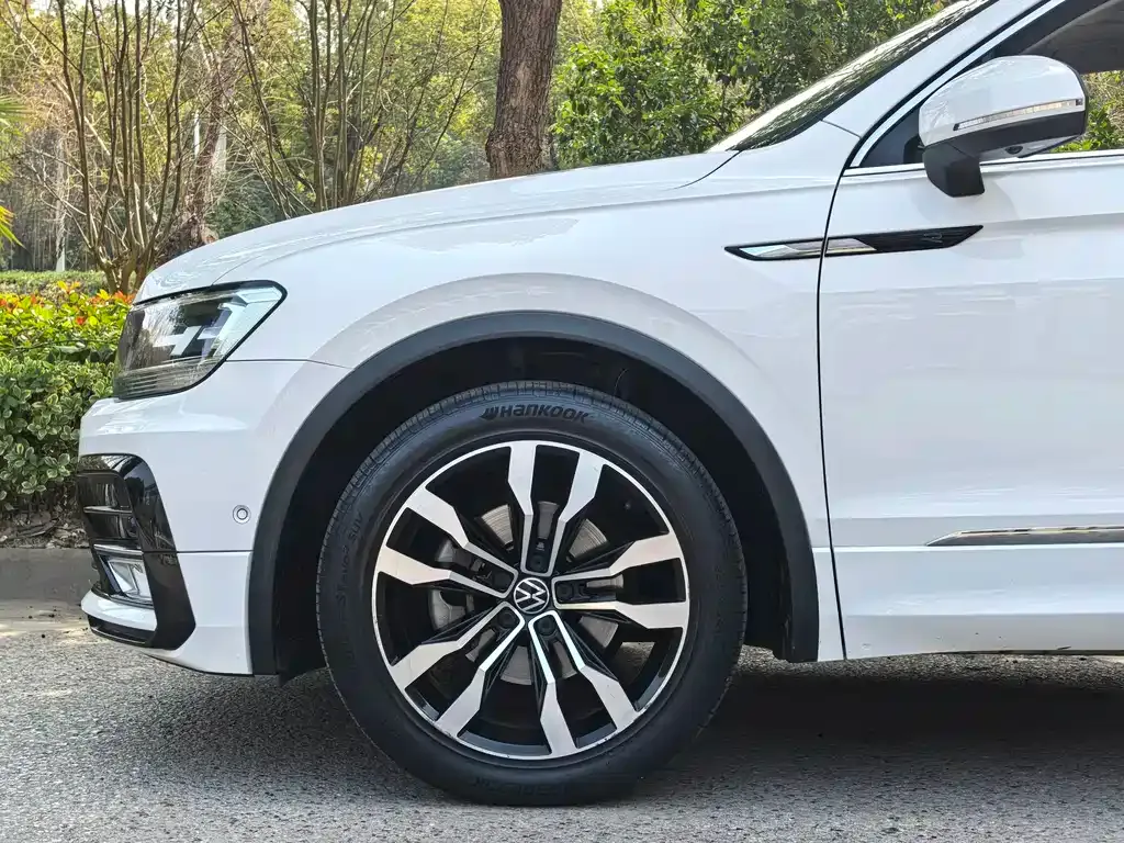 Volkswagen Tiguan L 2021 из CN, фото 10