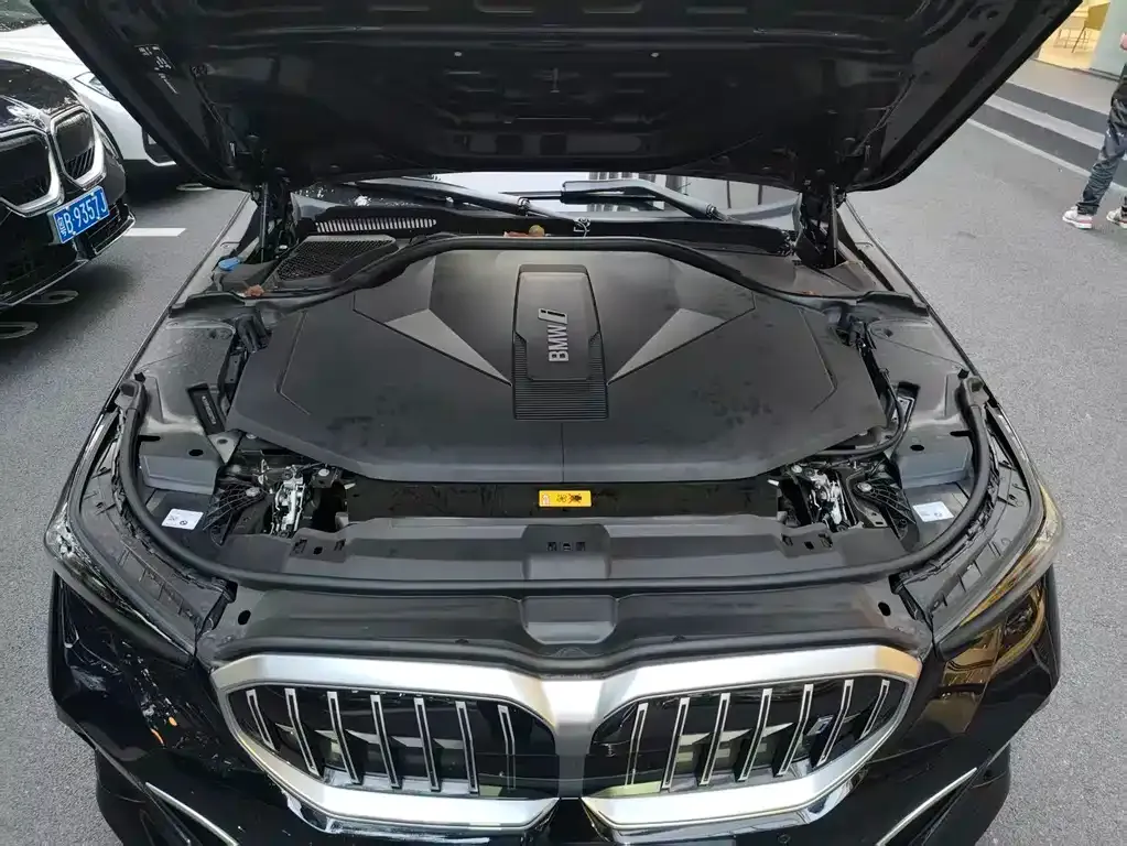 BMW i5 2025 из CN, фото 3