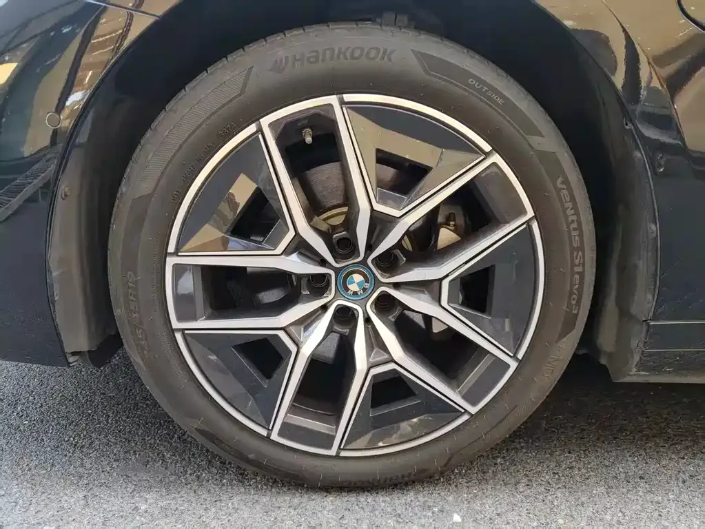 BMW i5 2025 из CN, фото 5