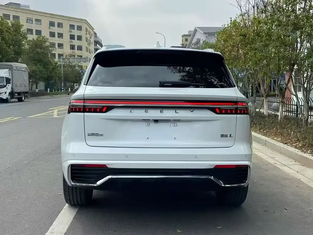 Geely Xingyue L — фото 4