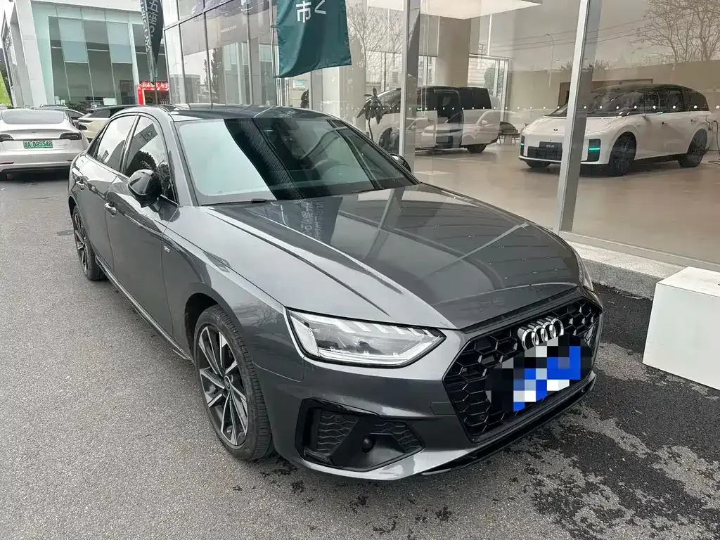 Audi A4L 2023 из CN, фото 3