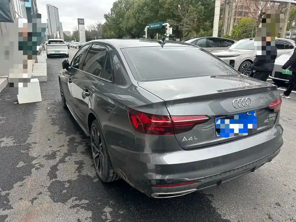 Audi A4L 2023 из CN, фото 6