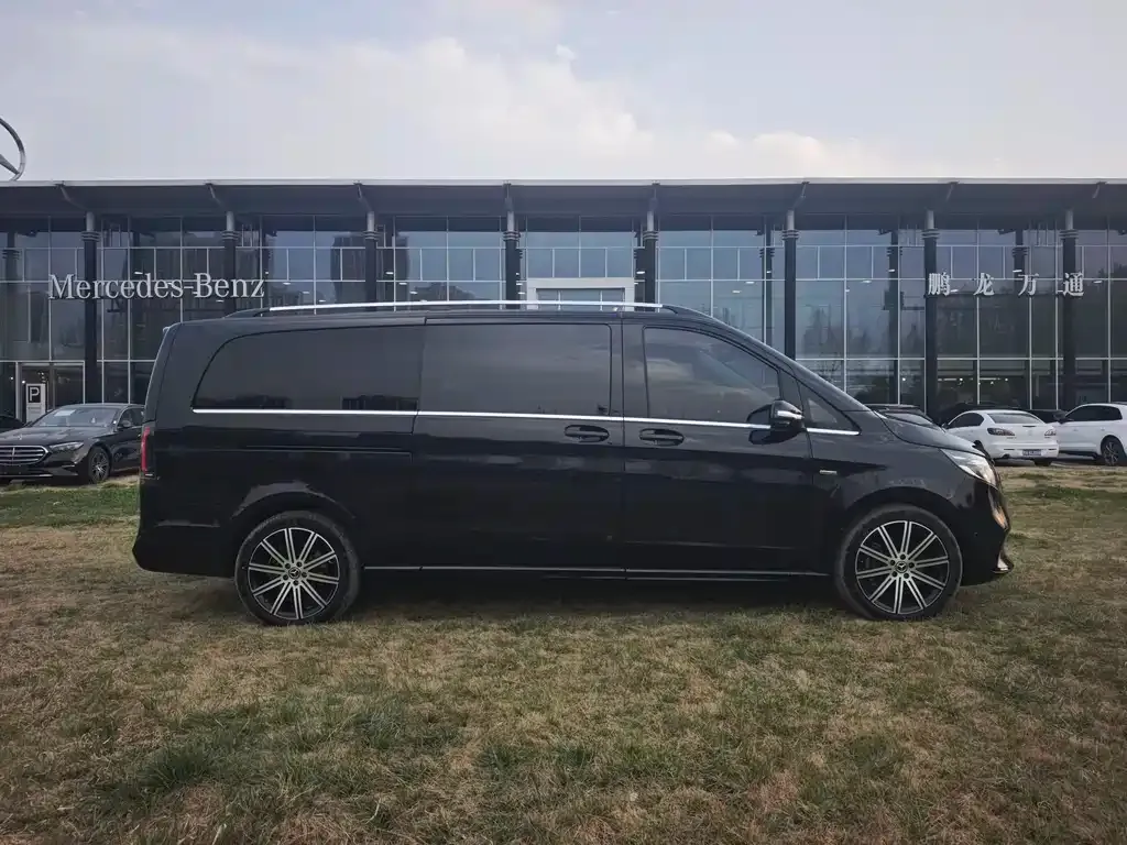 Mercedes-Benz V-Class 2025 из CN, фото 9