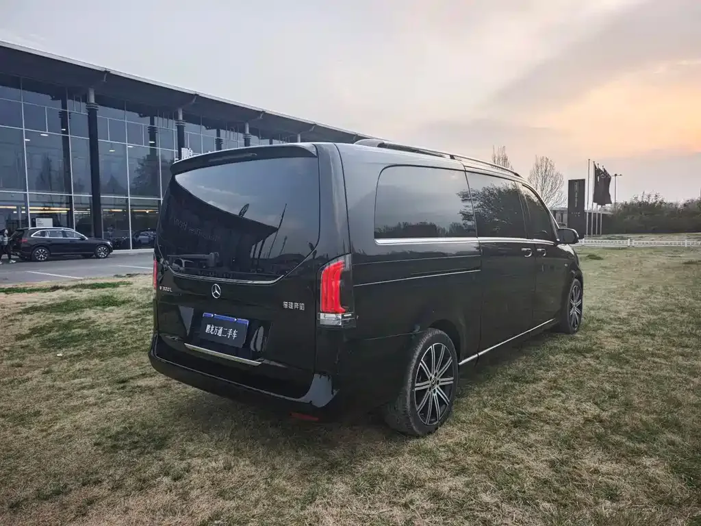 Mercedes-Benz V-Class 2025 из CN, фото 6