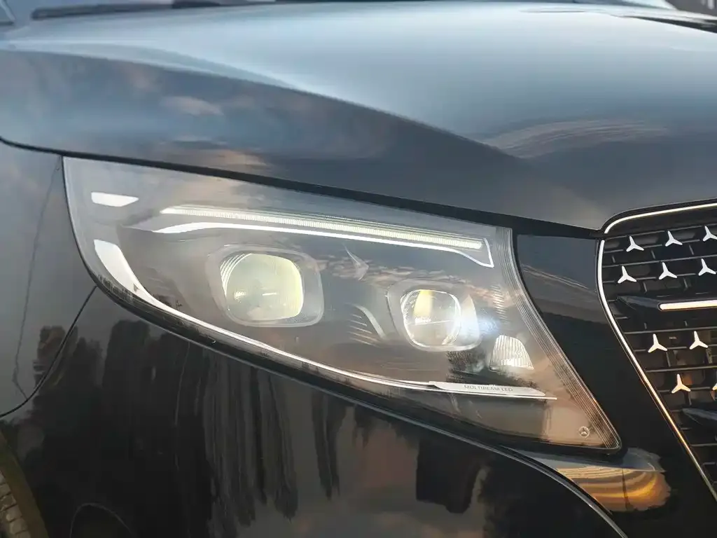 Mercedes-Benz V-Class 2025 из CN, фото 3